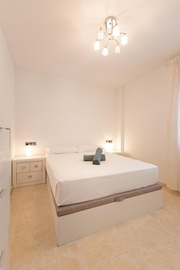 Charming 3 Bedroom Apartment At Triana Center By Oui Севилья Экстерьер фото