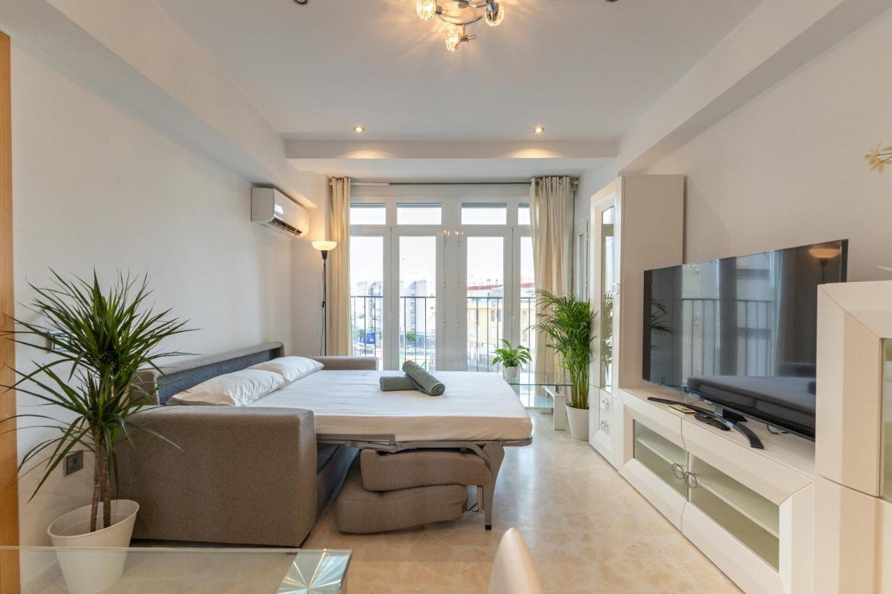 Charming 3 Bedroom Apartment At Triana Center By Oui Севилья Экстерьер фото