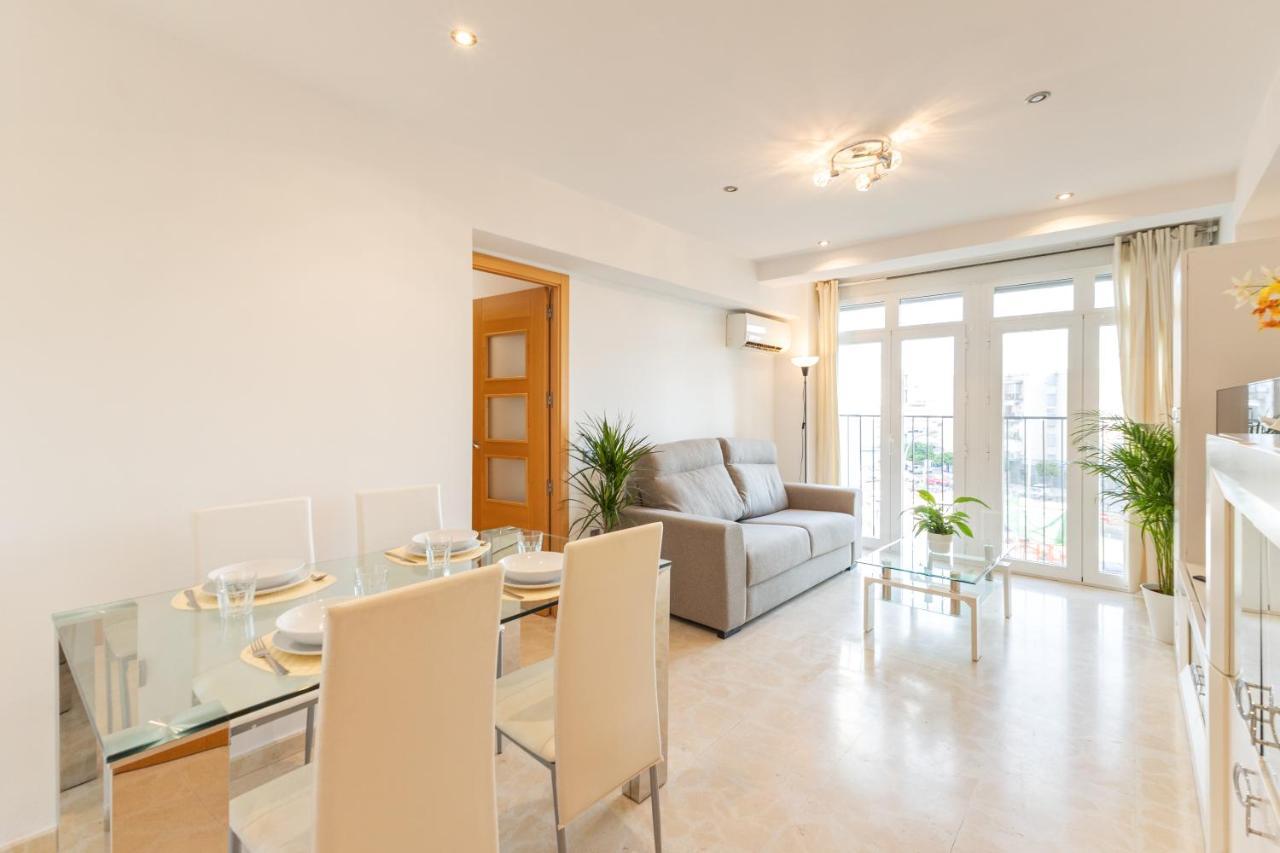 Charming 3 Bedroom Apartment At Triana Center By Oui Севилья Экстерьер фото