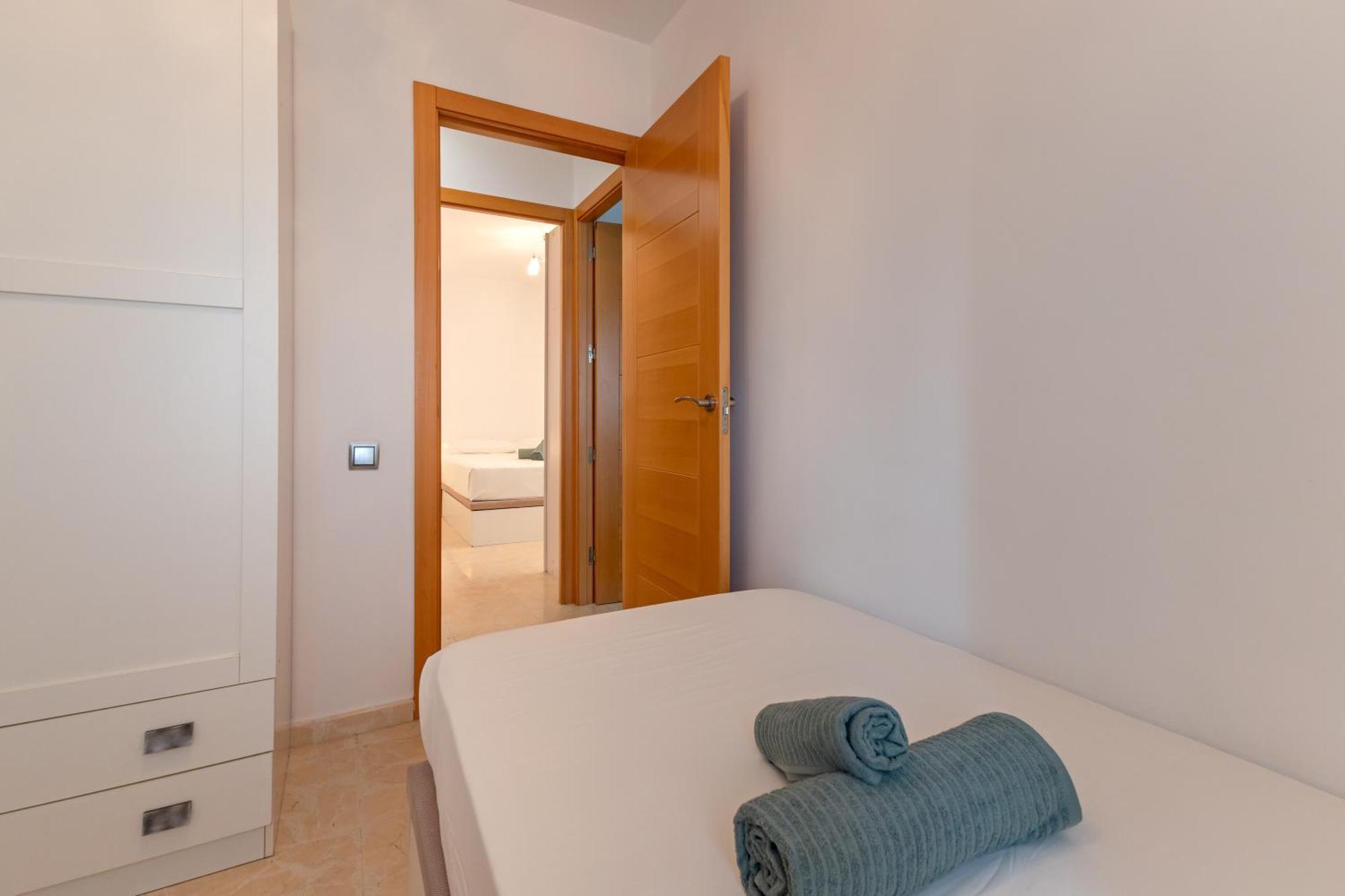 Charming 3 Bedroom Apartment At Triana Center By Oui Севилья Экстерьер фото